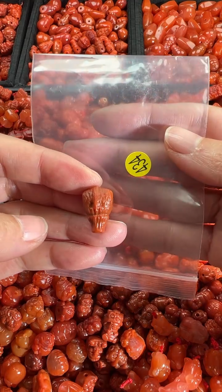 【闪购商品】南红玛瑙颈饰未镶嵌1