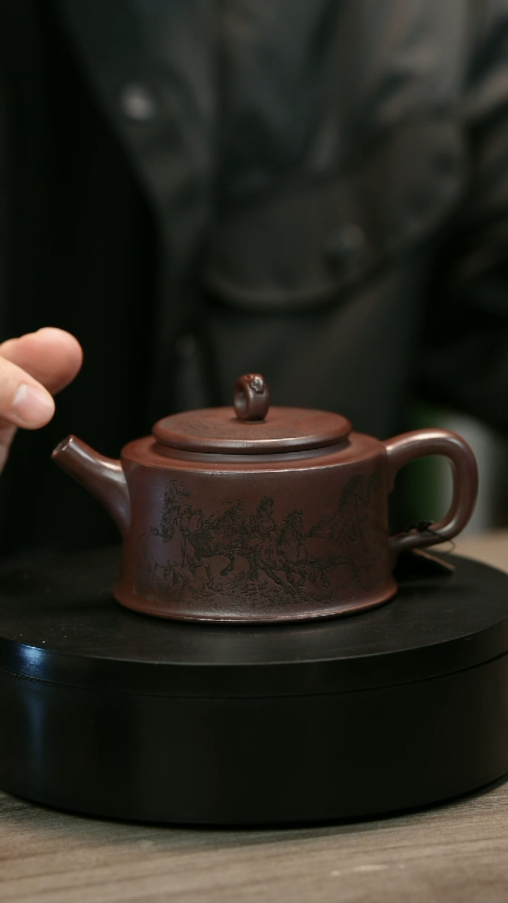 茶壶紫砂(****❤H2474王芳刻绘马到成功
