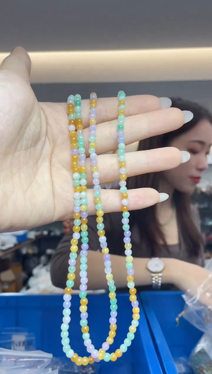 【闪购商品】翡翠未镶嵌颈饰（多样性发一件）