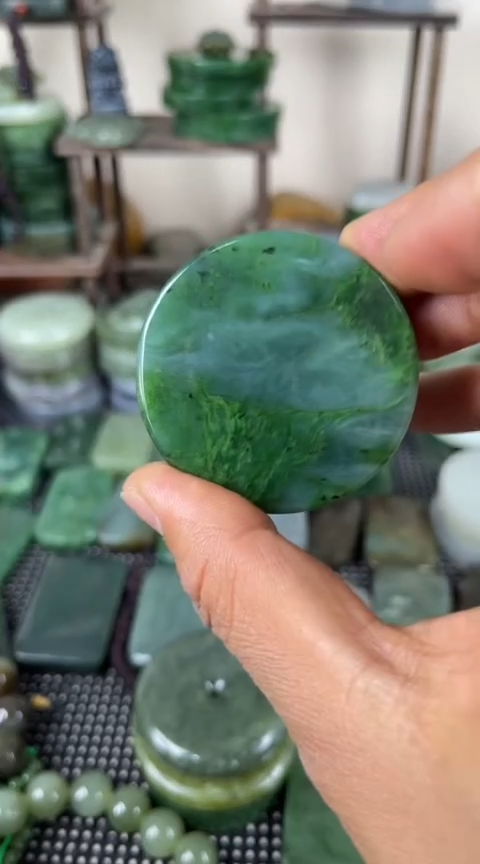 【闪购商品】和田玉珠宝半成品未镶嵌镯心有点包容