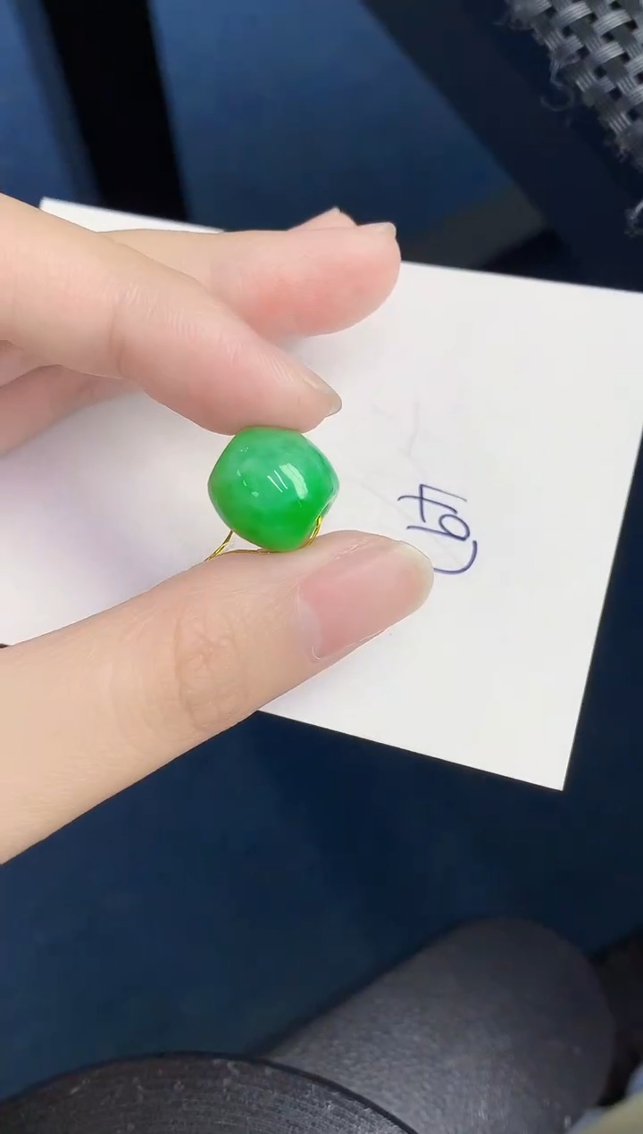 【闪购商品】翡翠颈饰未镶嵌000000000