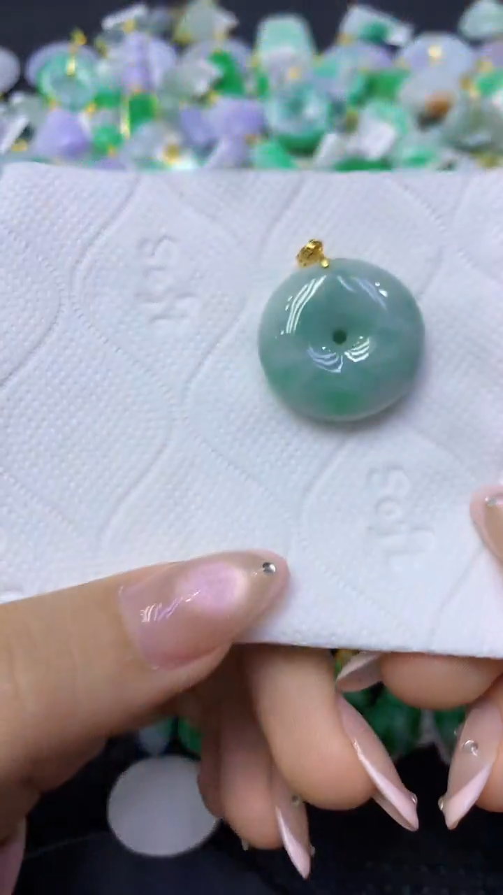 颈饰未镶嵌翡翠天然缅甸翡翠A货