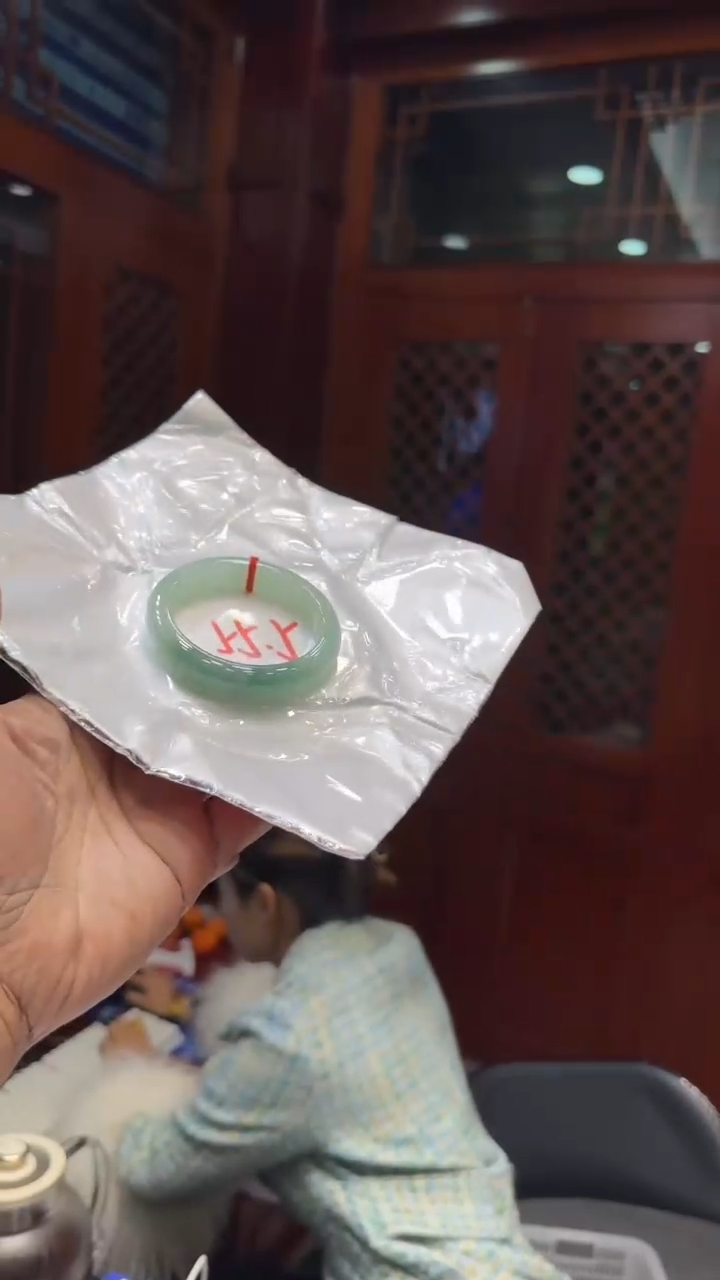 【闪购商品】翡翠手镯未镶嵌手镯