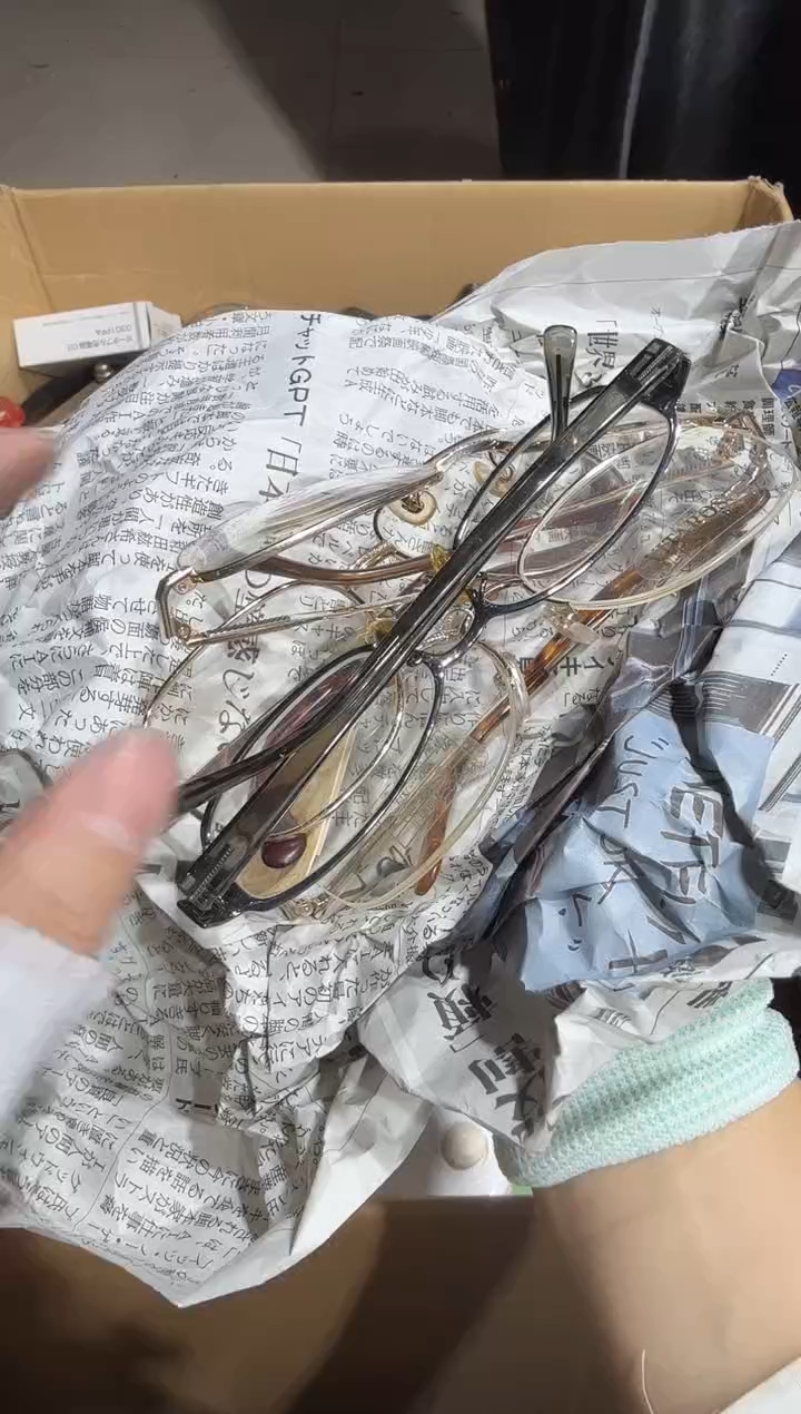 瓷片骷*情   222中古商品，瑕疵品，不保好坏。