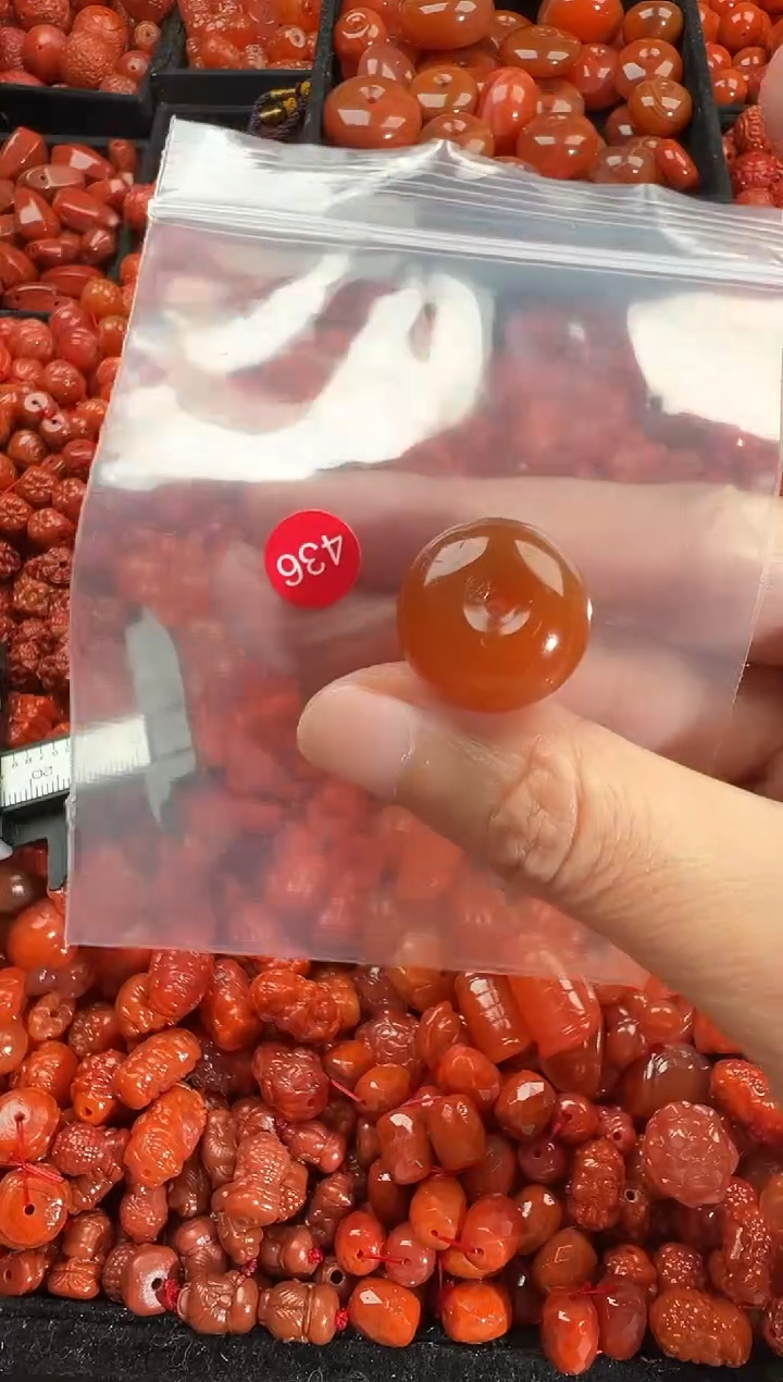 颈饰未镶嵌南红玛瑙1