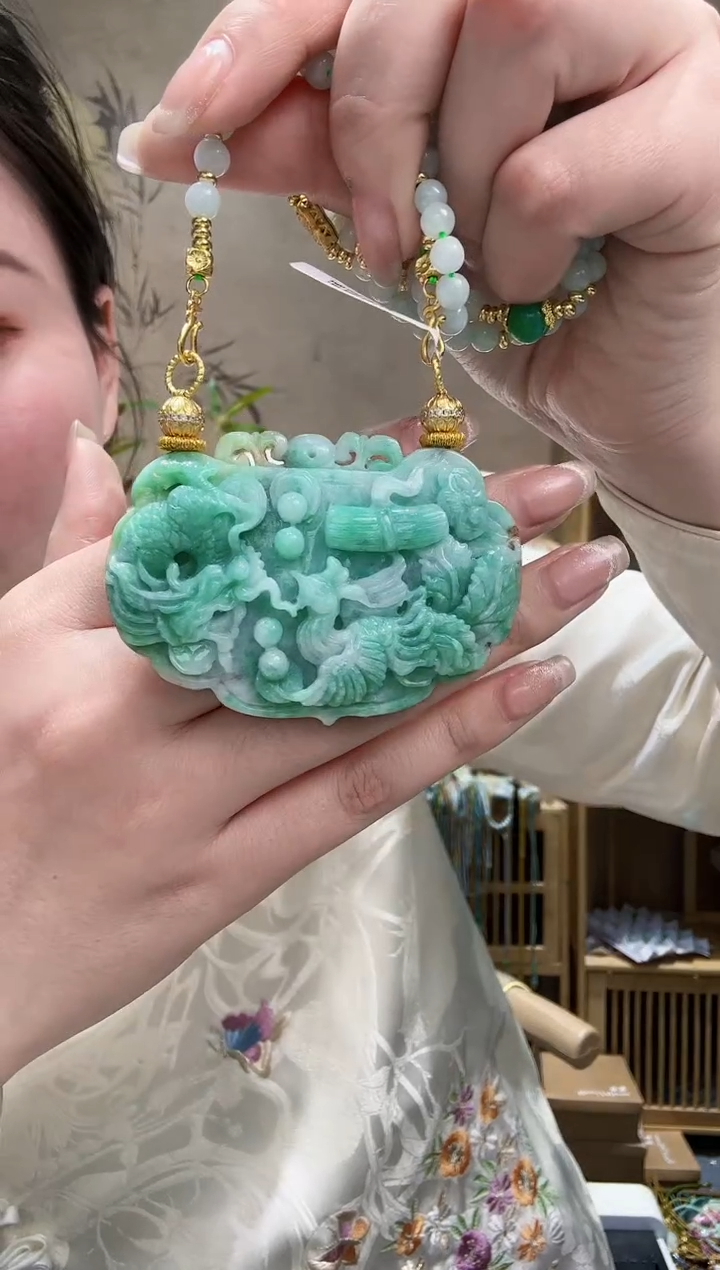 【闪购商品】翡翠颈饰未镶嵌知道