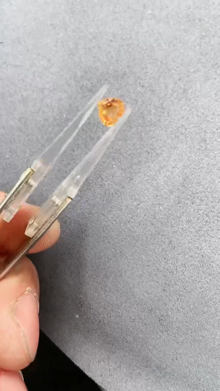 【闪购商品】石榴石（芬达石）裸石未镶嵌1.1