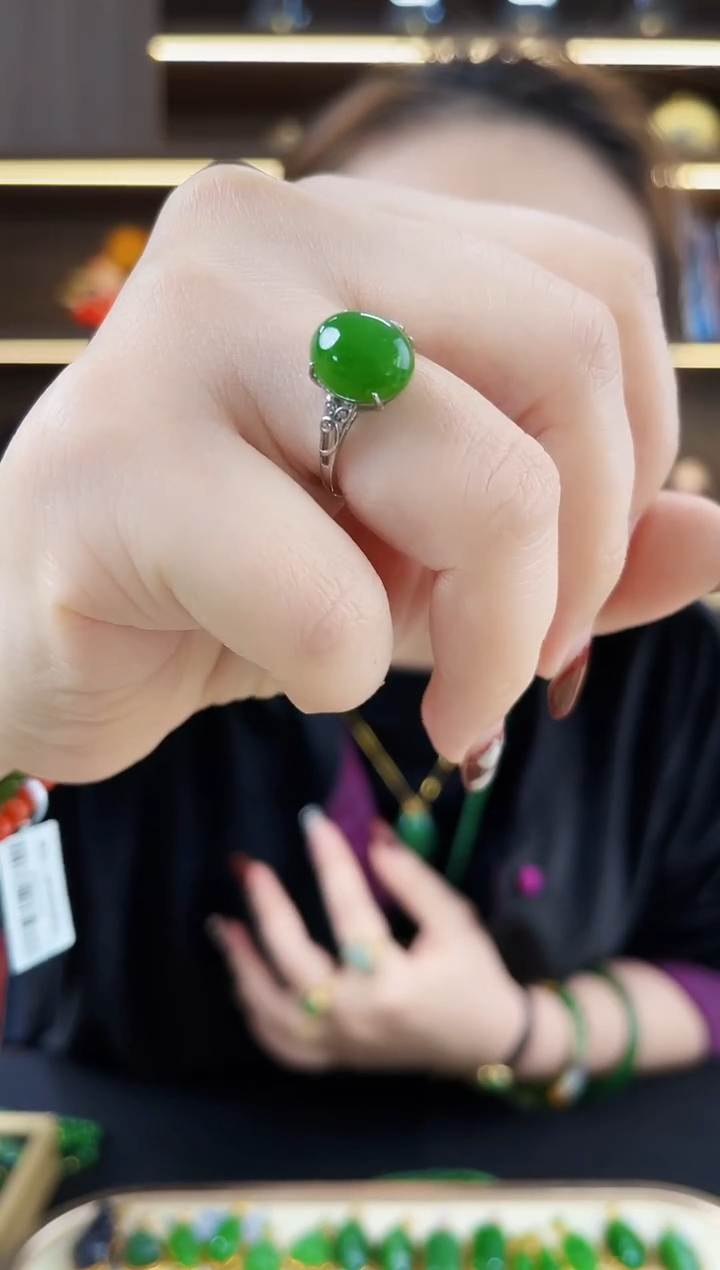 【闪购商品】和田玉·银S925镶嵌蛋面戒指一个