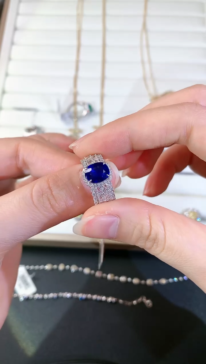 【闪购商品】蓝宝石戒指18K金镶嵌S171|19800