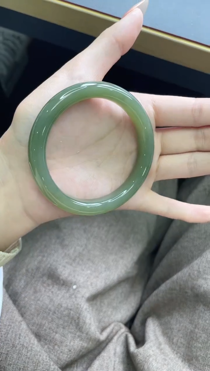 【闪购商品】和田玉手镯未镶嵌95/60