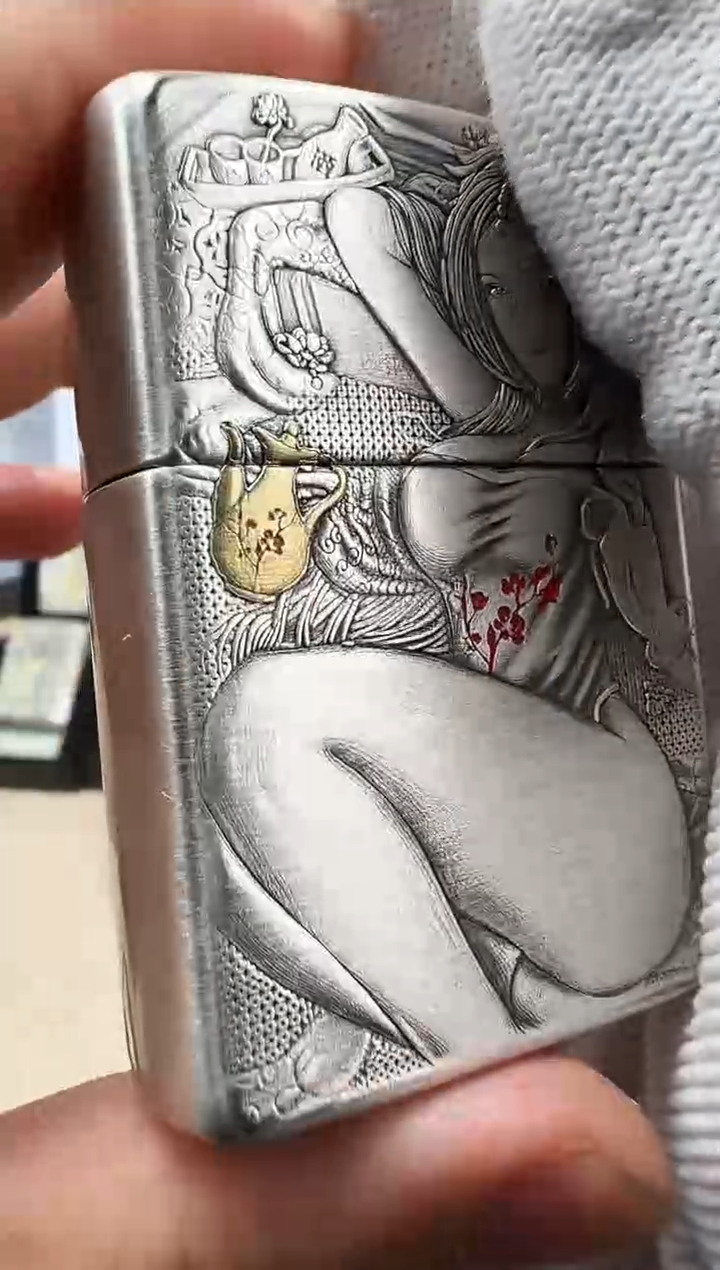 铜金瓶双艳-盔甲熏银鎏金（带证书）