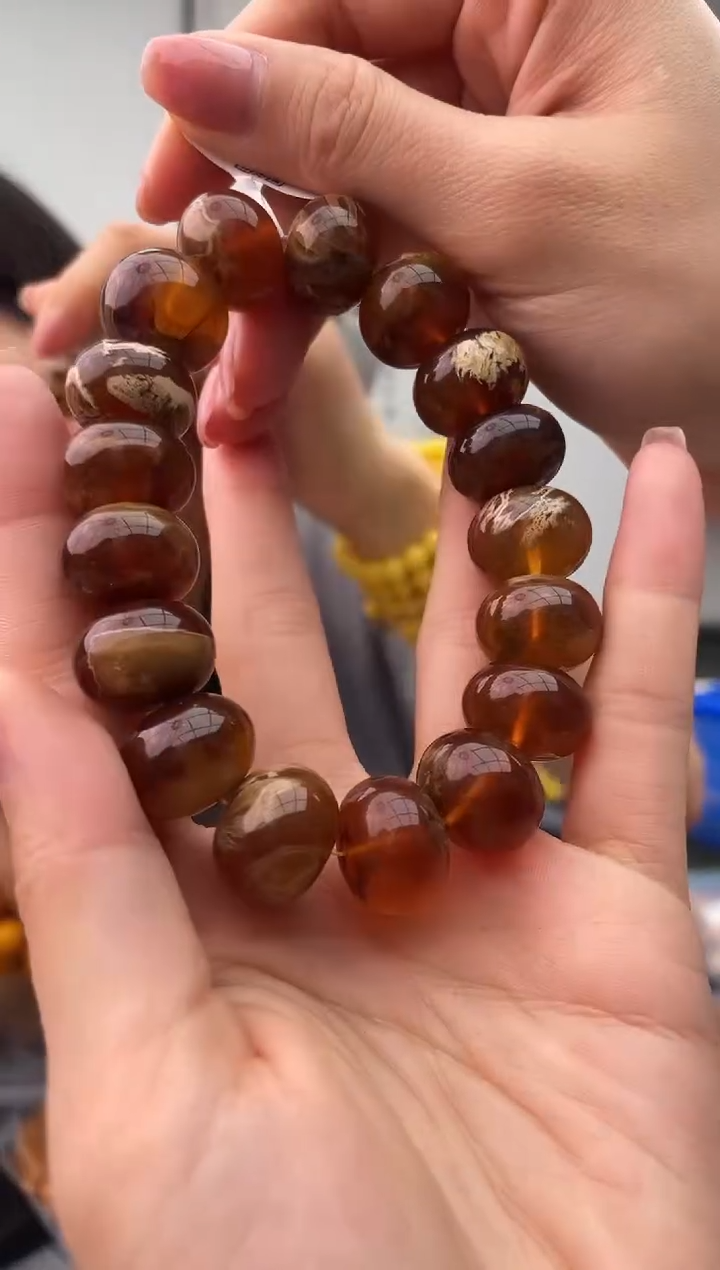 未镶嵌琥珀珠宝奇石037，假一罚十