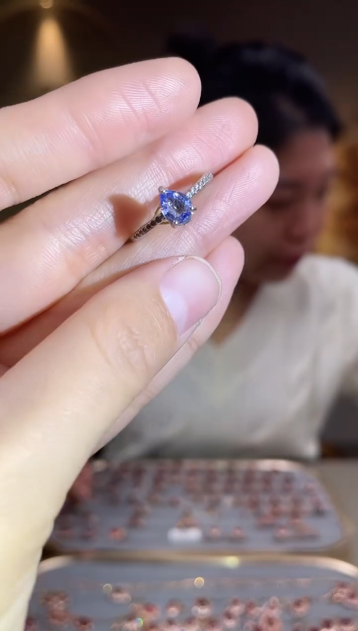 手饰蓝宝石银S925镶嵌手饰