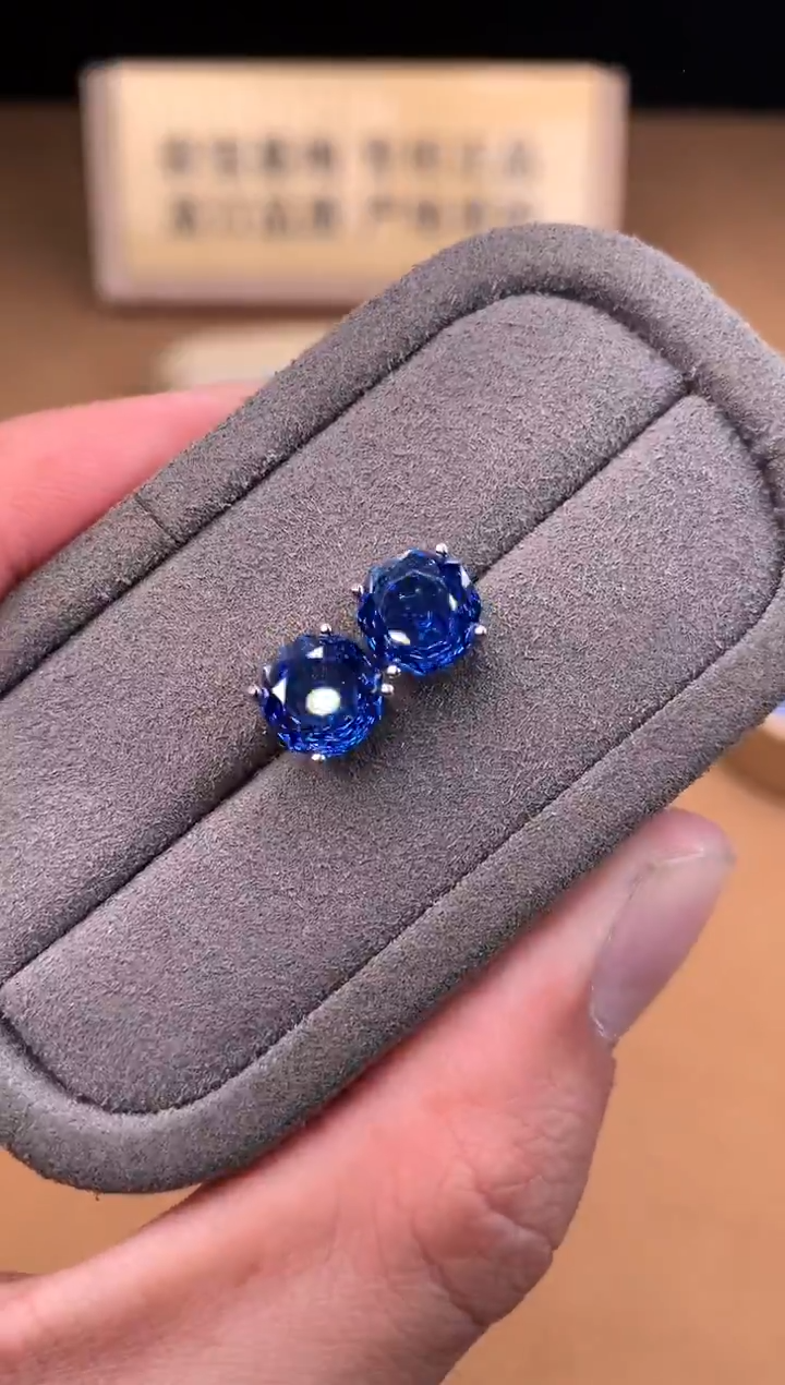 银S925镶嵌托帕石耳钉2222