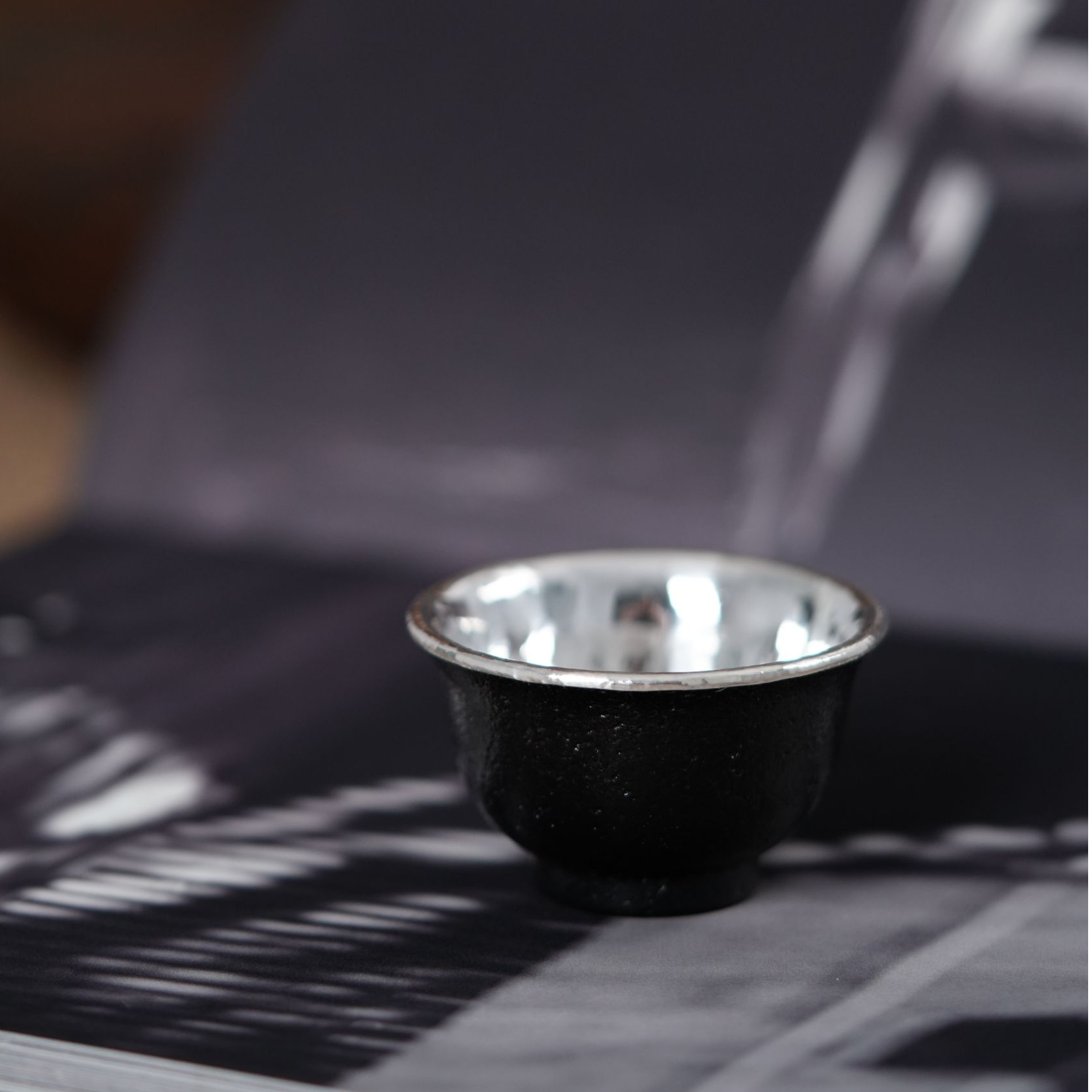 景德镇黑色小碗杯瓷包银中式复古创意家用陶瓷纯手工主人杯