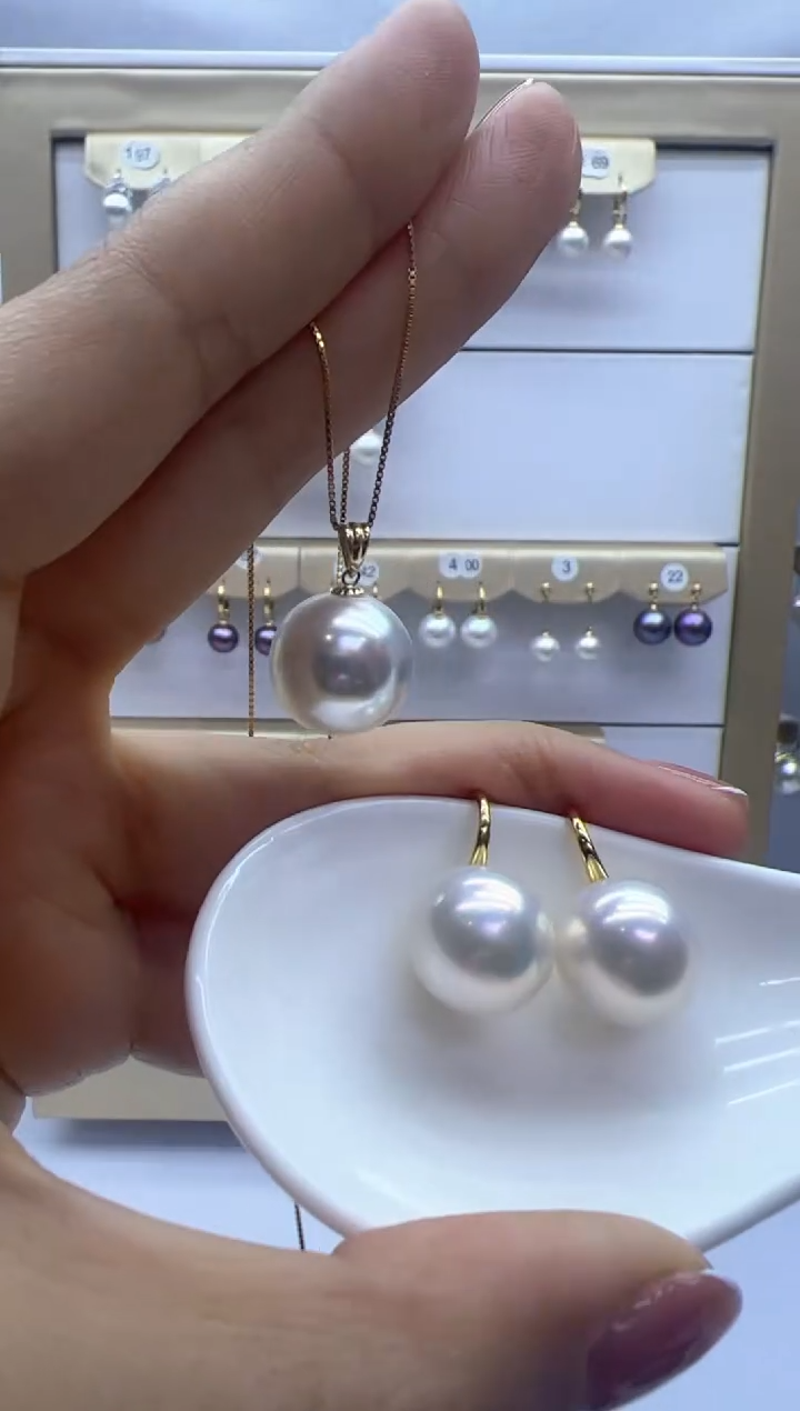 【闪购商品】淡水珍珠吊坠(赠链)18K金镶嵌白盖+高跟鞋98-