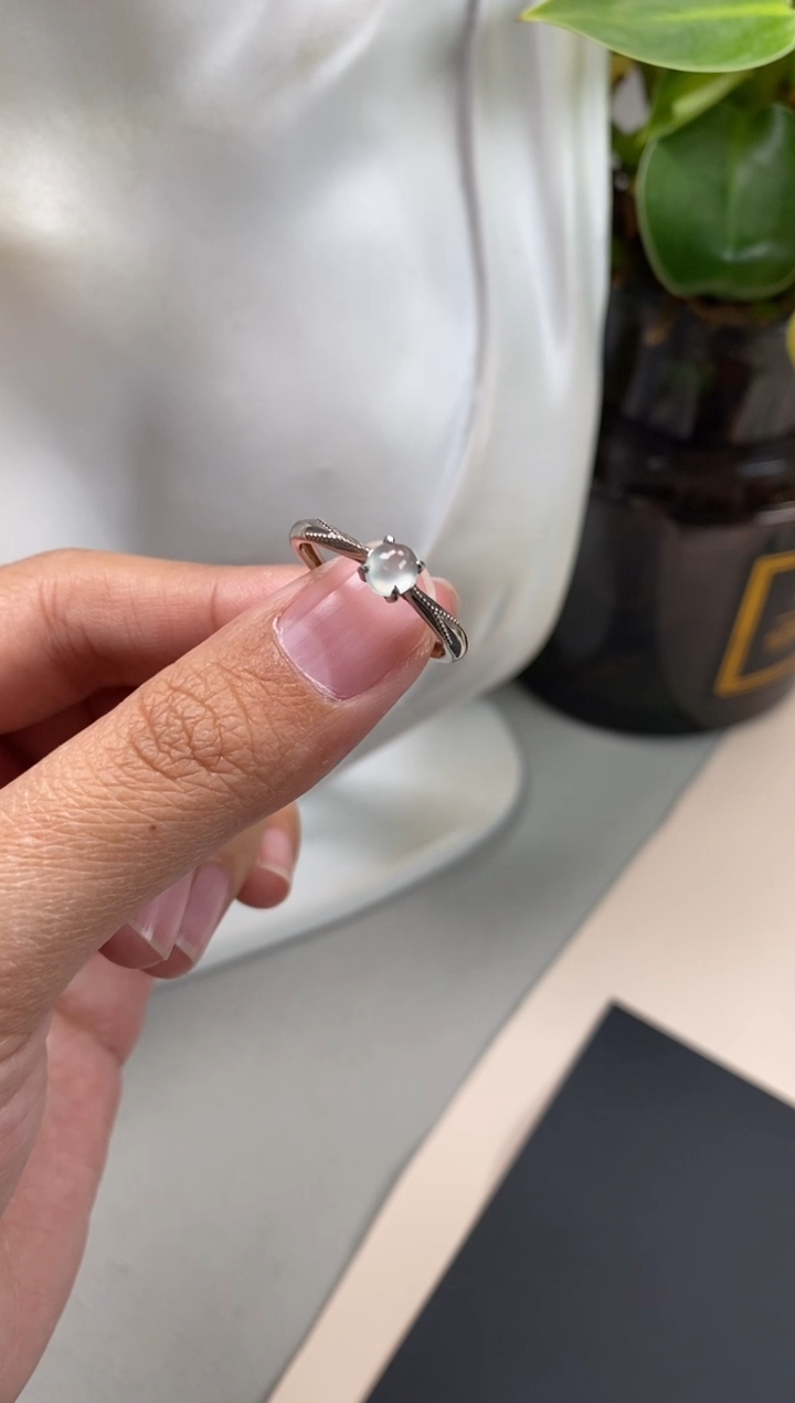 【闪购商品】翡翠颈饰银S925镶嵌翡翠白冰蛋面