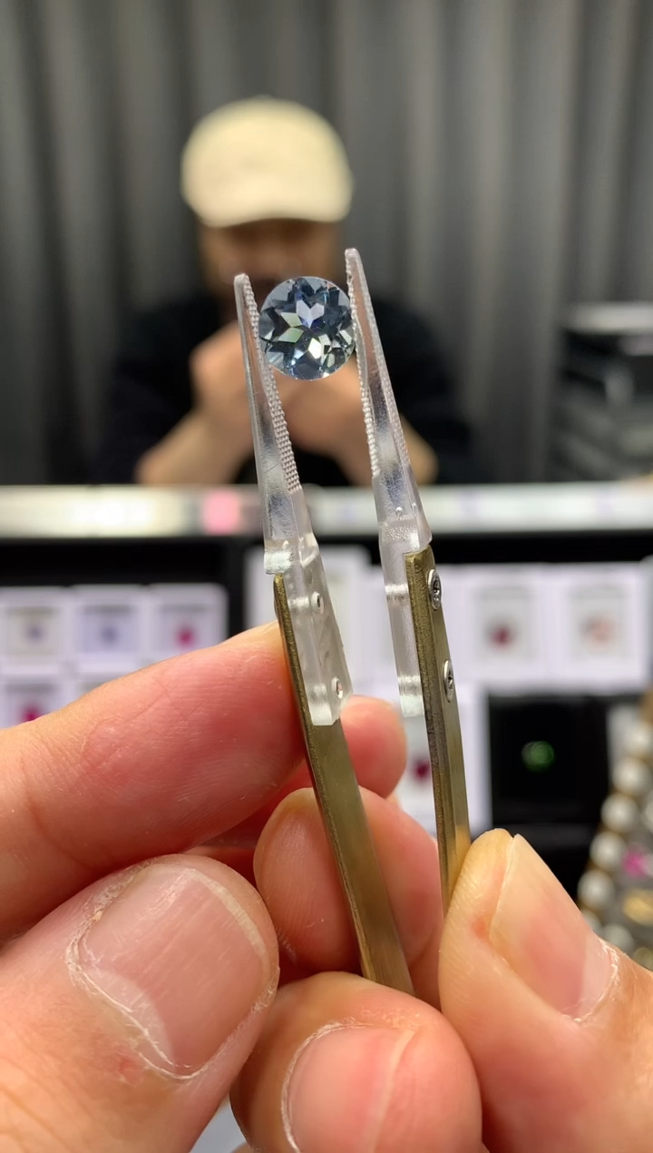 【闪购商品】海蓝宝石笔搁未镶嵌1.8ct 16