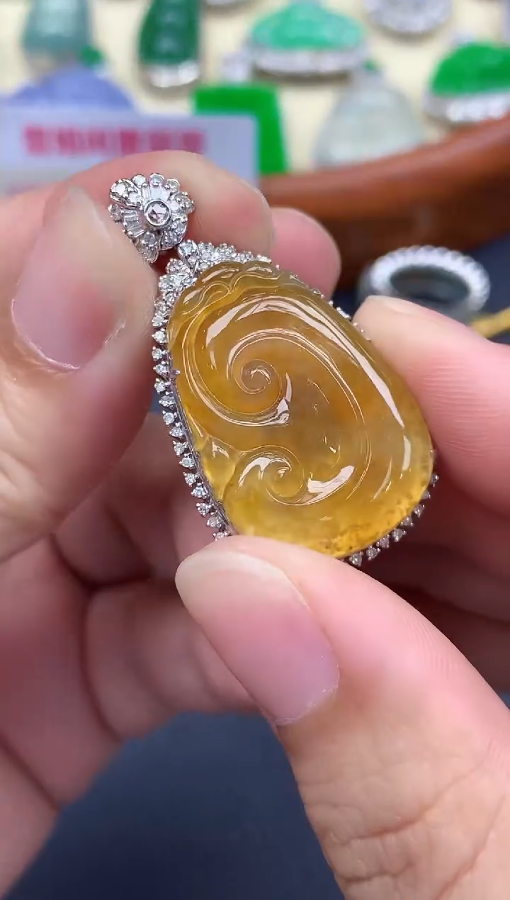 颈饰18K金镶嵌翡翠450-中国好珍宝