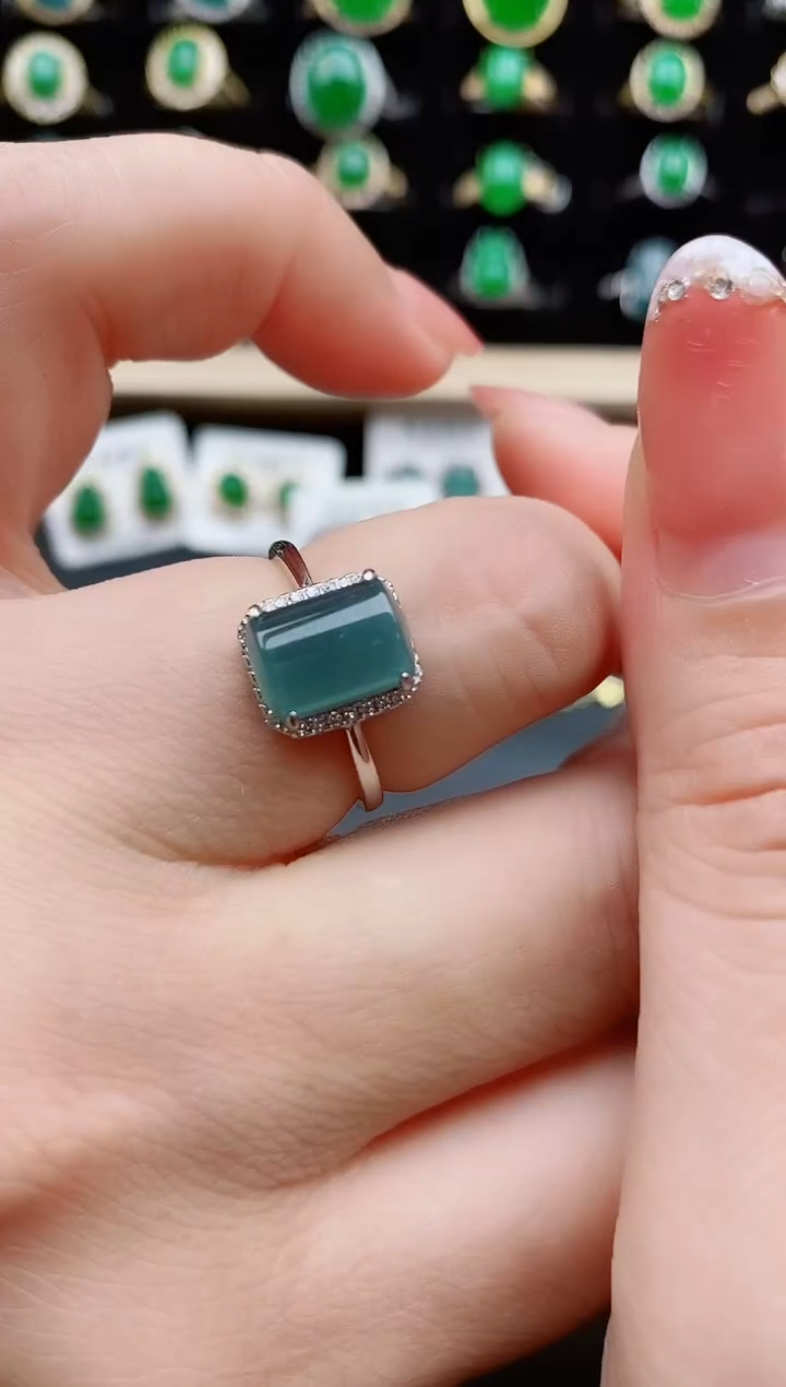 【闪购商品】翡翠戒指银S925镶嵌12121
