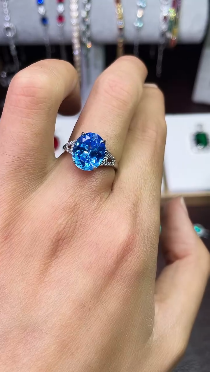 足铂镶嵌合成（培育）蓝宝石戒指/指环蓝宝戒指