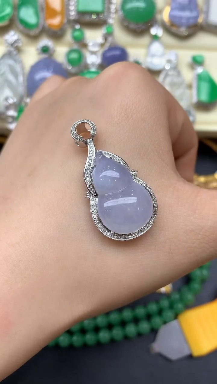 颈饰18K金镶嵌翡翠390-中国好珍宝