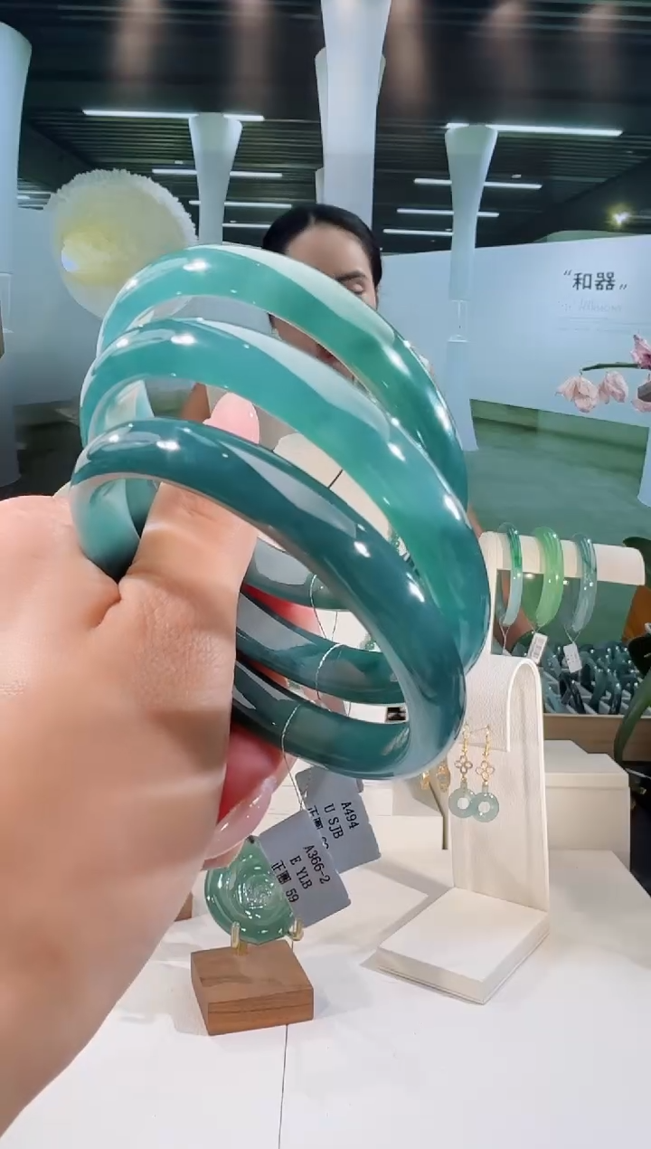 翡翠手镯未镶嵌圈口可选多样性发一条