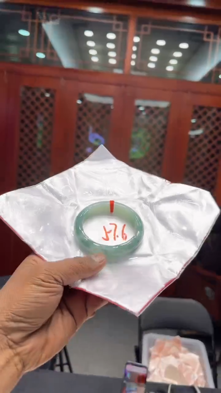 【闪购商品】翡翠手镯未镶嵌手镯