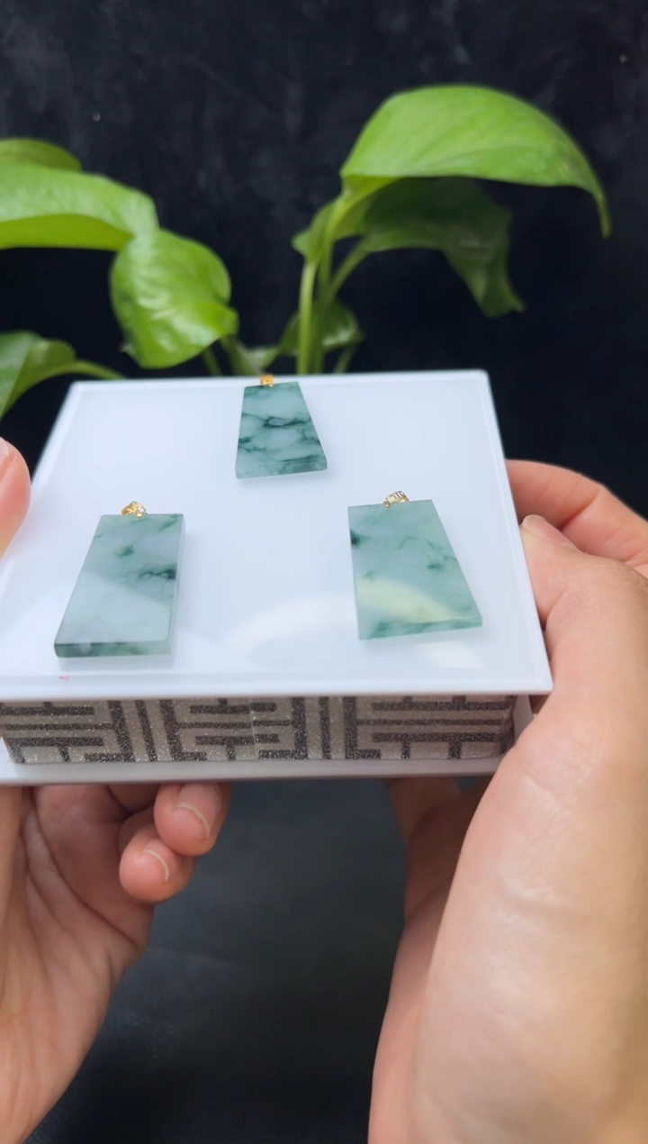 【闪购商品】翡翠颈饰18K金镶嵌001-205072C多样性发一件