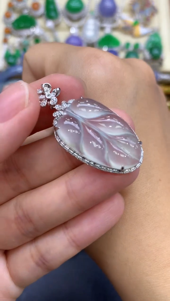 颈饰18K金镶嵌翡翠55-中国好珍宝