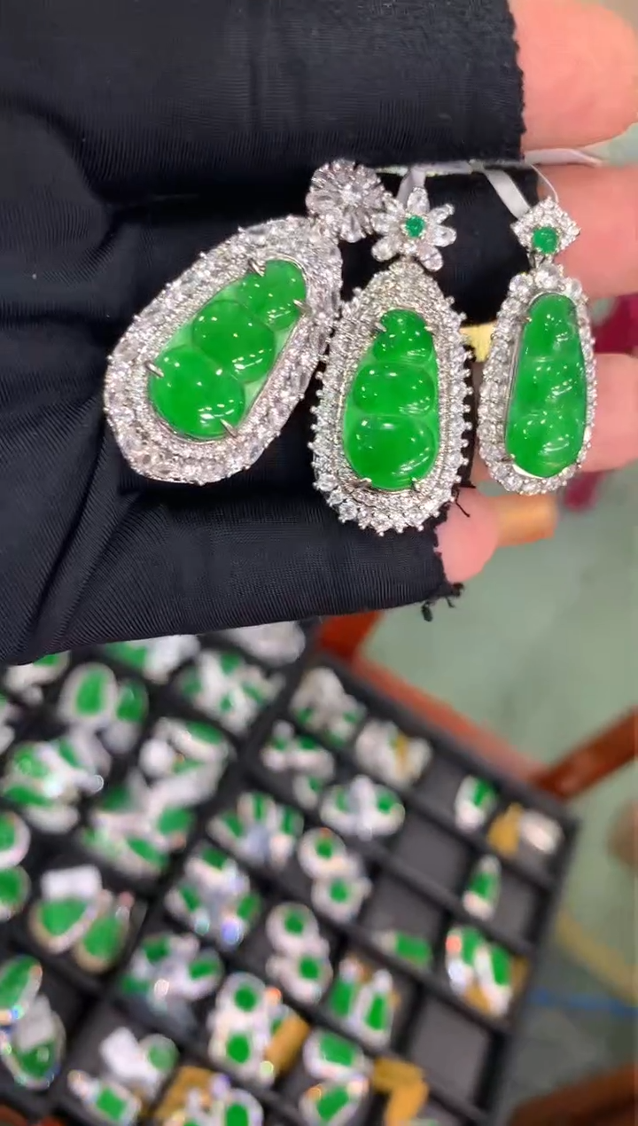 【闪购商品】定制翡翠未镶嵌19定制翡翠-多样性发货（发其一）