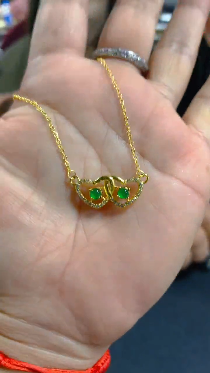 【闪购商品】翡翠吊坠(赠链)未镶嵌0732792370