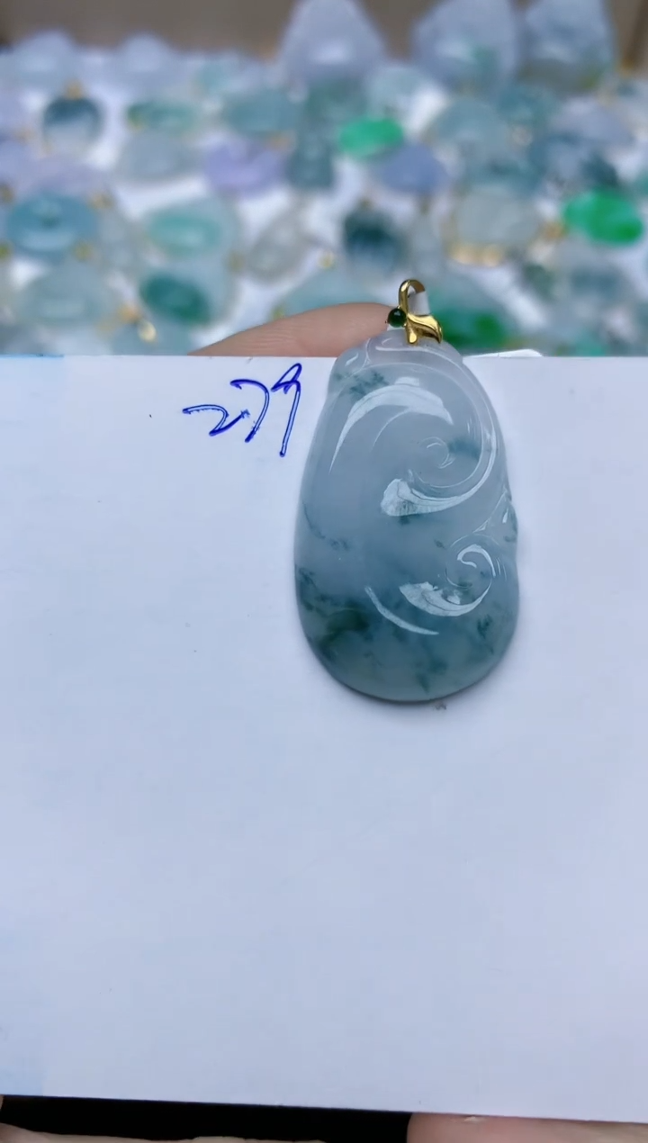 【闪购商品】翡翠颈饰18K金镶嵌天然翡翠A货    279