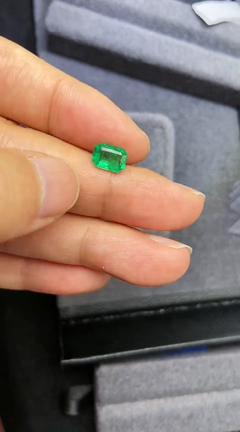 【闪购商品】定制祖母绿定制未镶嵌1.265克拉天然
