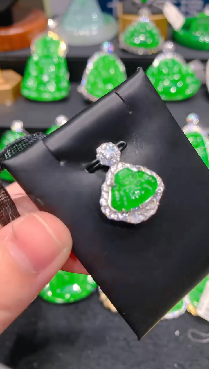 【闪购商品】翡翠颈饰银S925镶嵌30一季