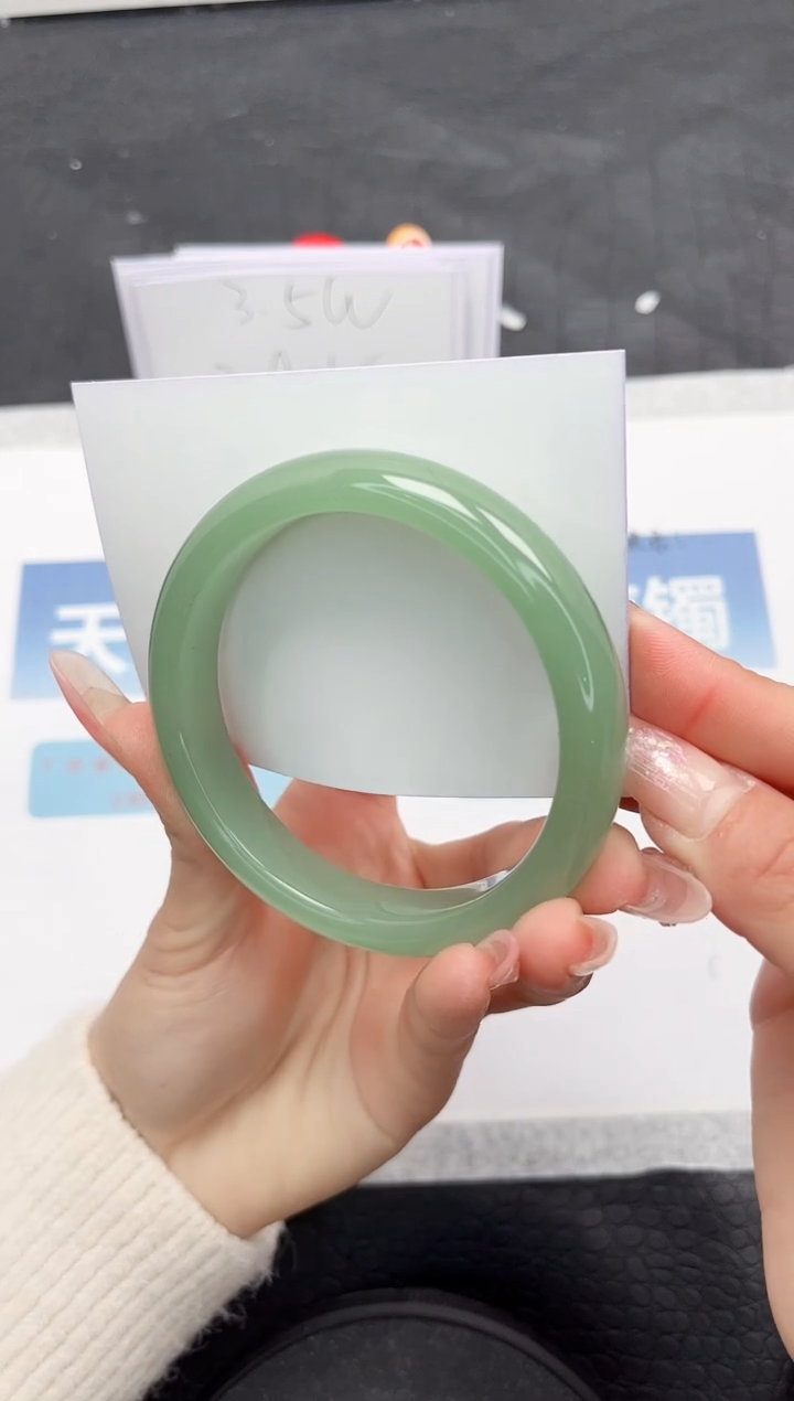 【闪购商品】石英质玉手镯未镶嵌Q254-60.2