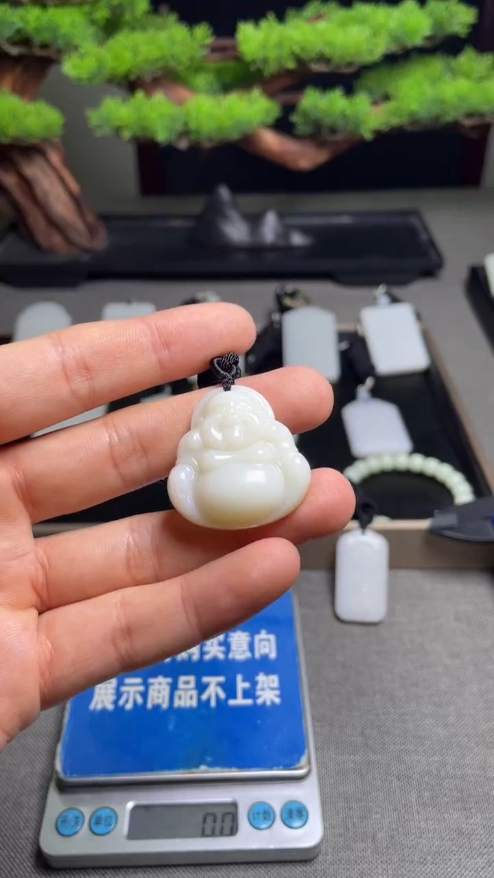 颈饰未镶嵌和田玉1