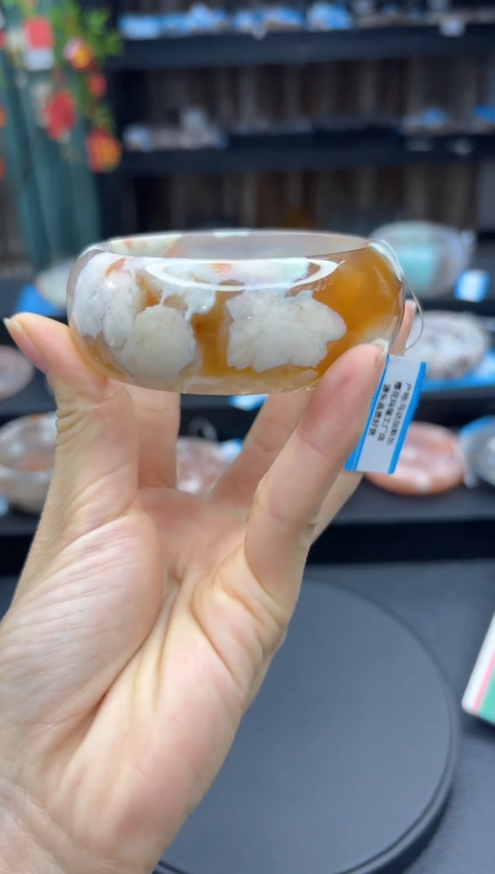 【闪购商品】石英质玉手镯未镶嵌1378（61 圈）