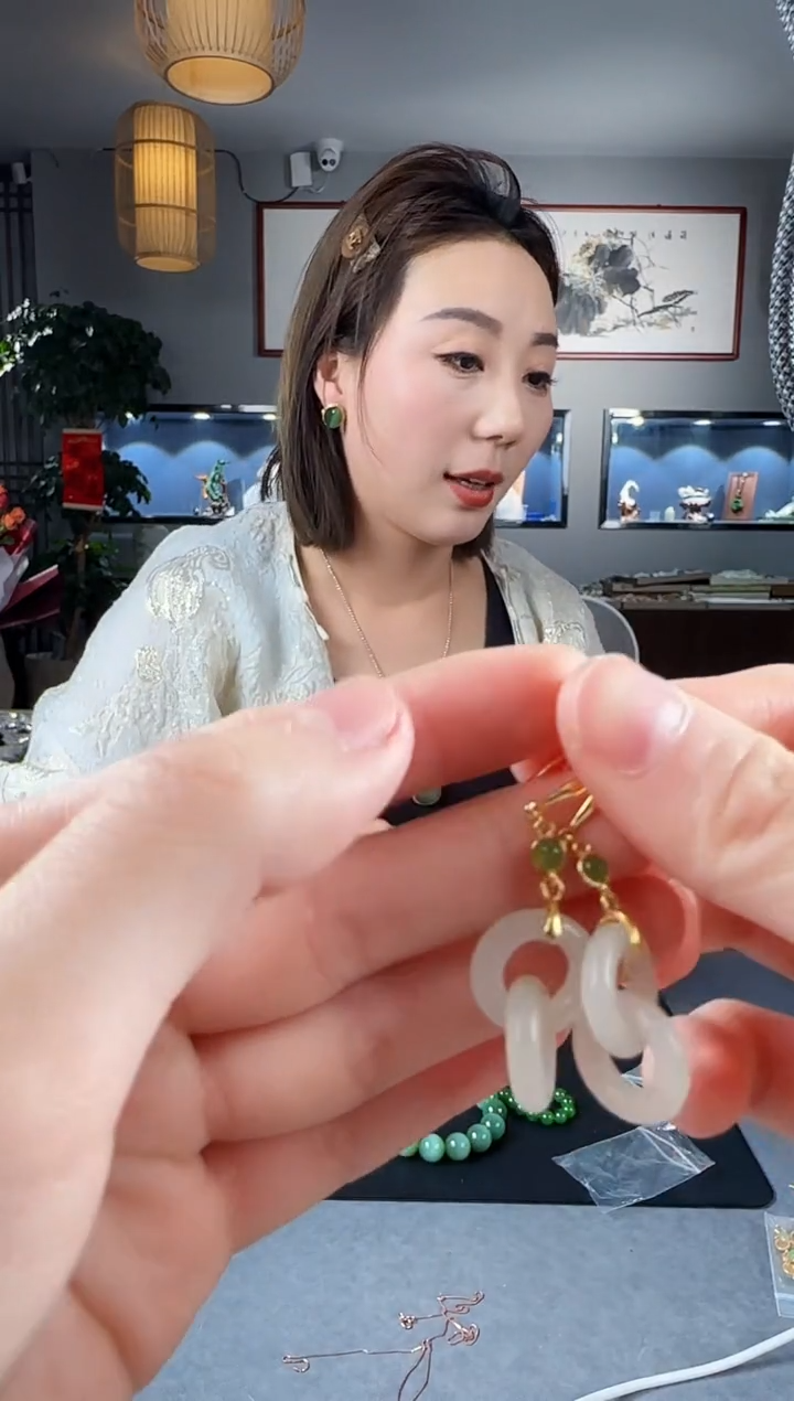 【闪购商品】和田玉耳钉银S925镶嵌1