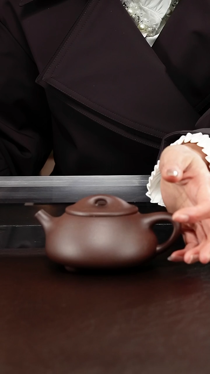 茶壶紫砂海**空底槽青微瑕300毫升