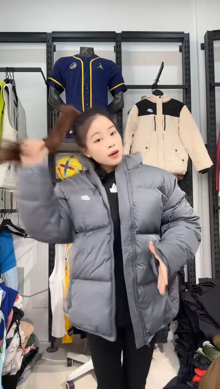 3796编码  瑕疵直播间过款为准 尺码xl   身高180