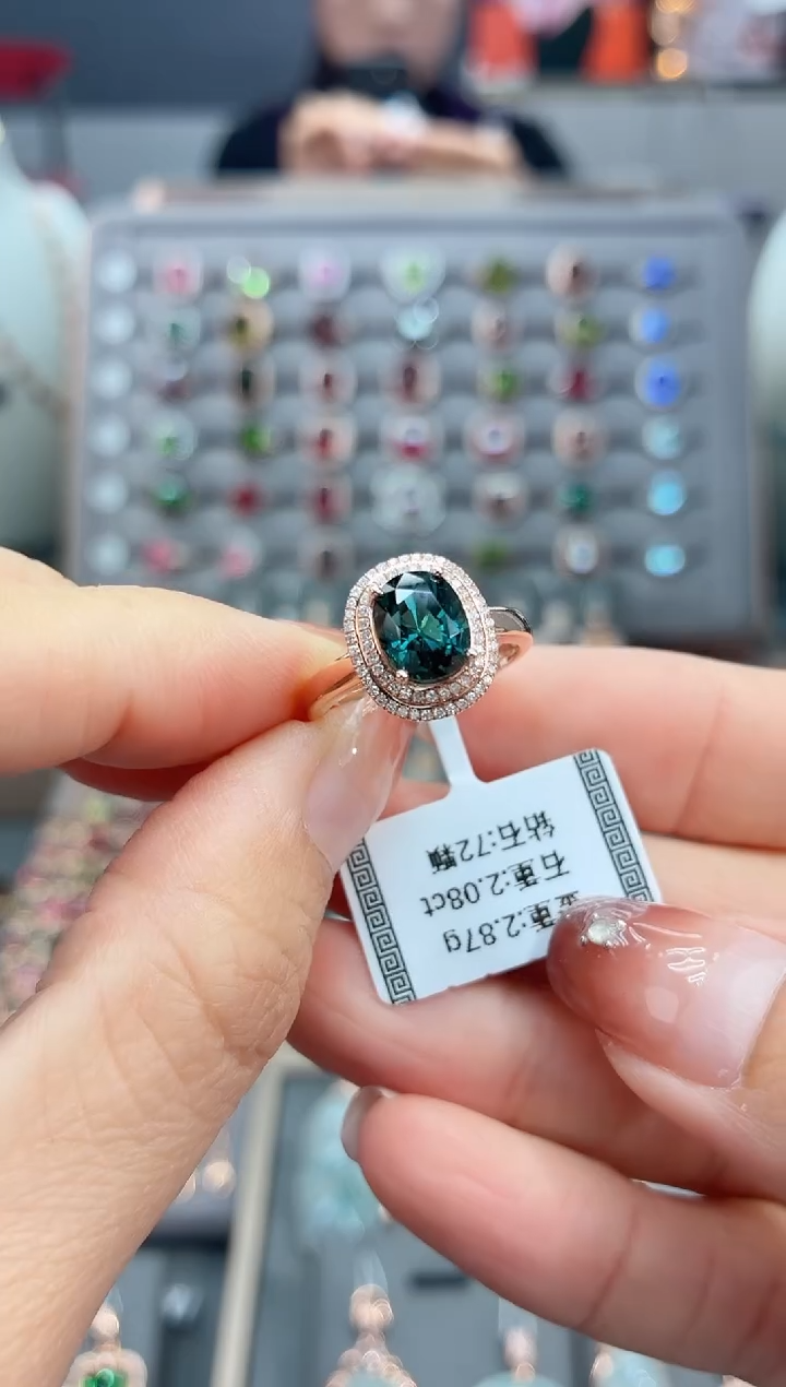 18K金镶嵌戒指碧玺2.08