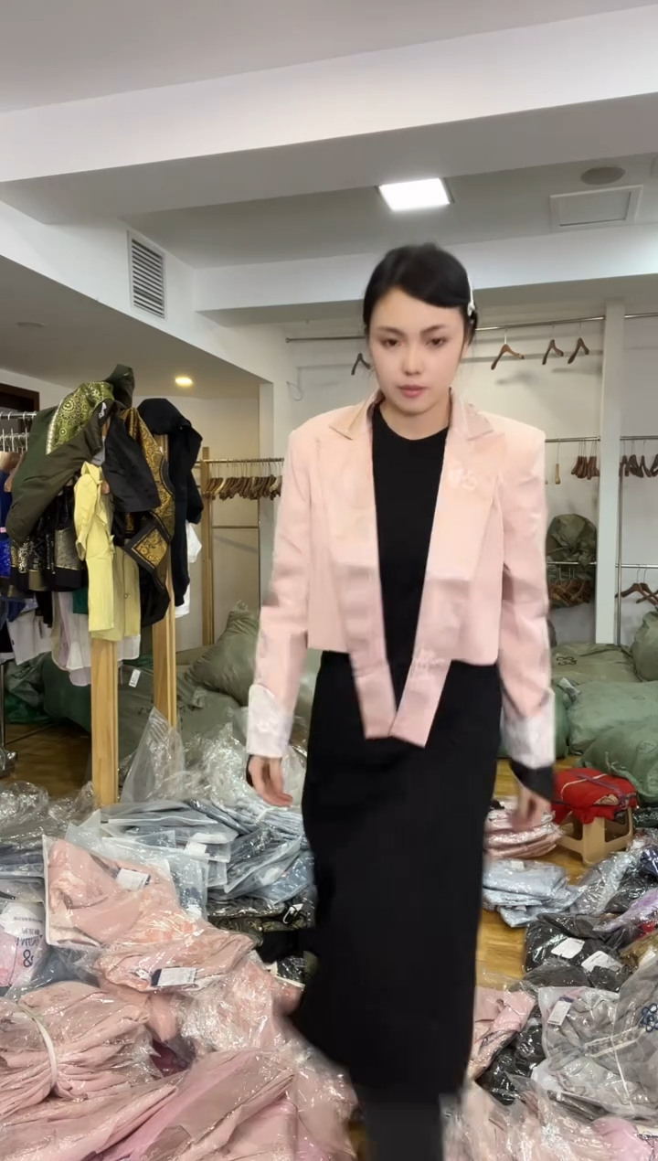 XL码      115-125斤  外套