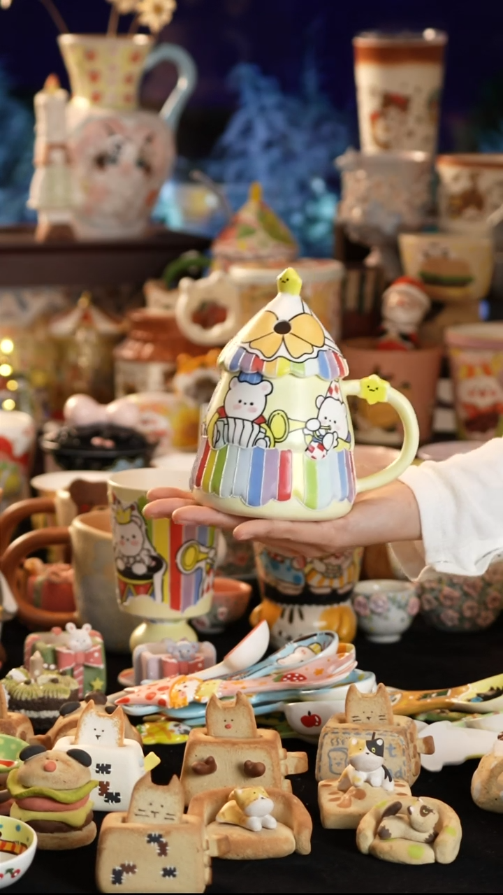 摆件陶景德镇釉下彩手绘设计师款陶瓷