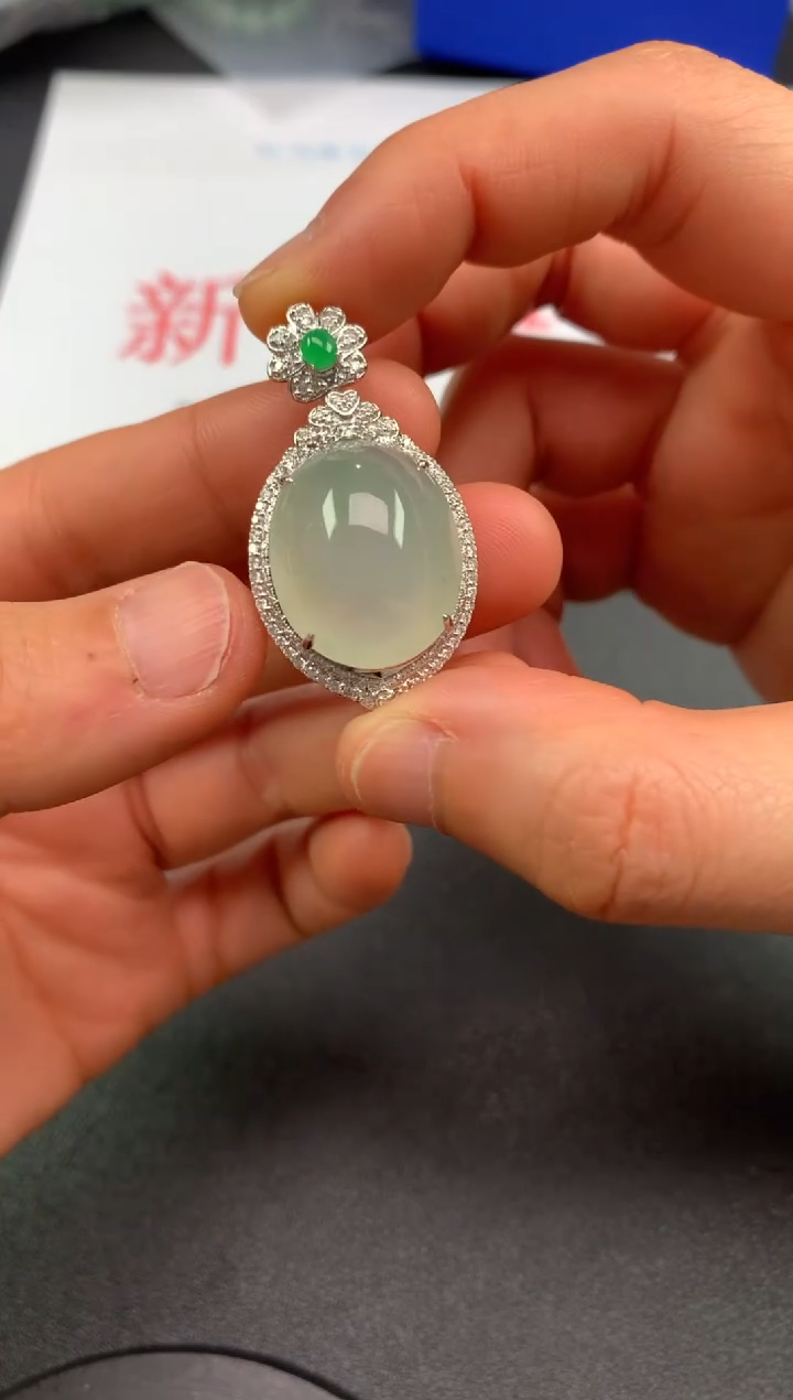 【闪购商品】翡翠颈饰18K金镶嵌天然缅甸A货翡翠  联系客服链接！！！