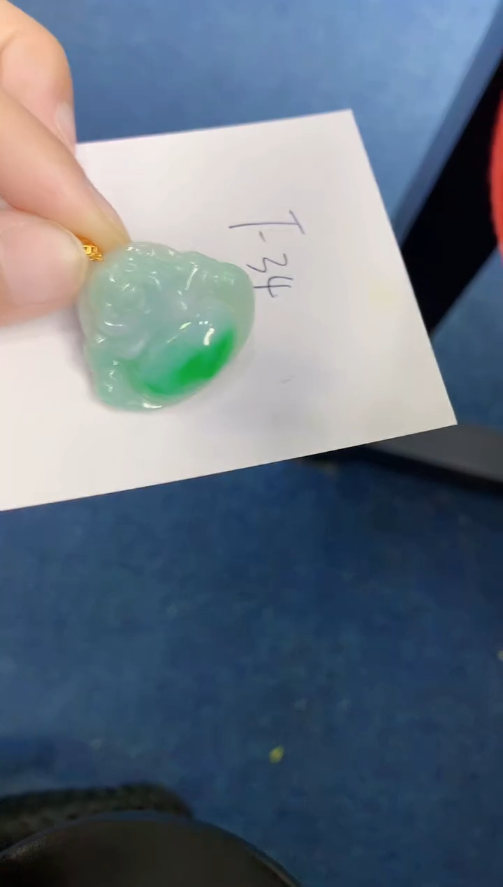 翡翠18K金镶嵌颈饰000000000