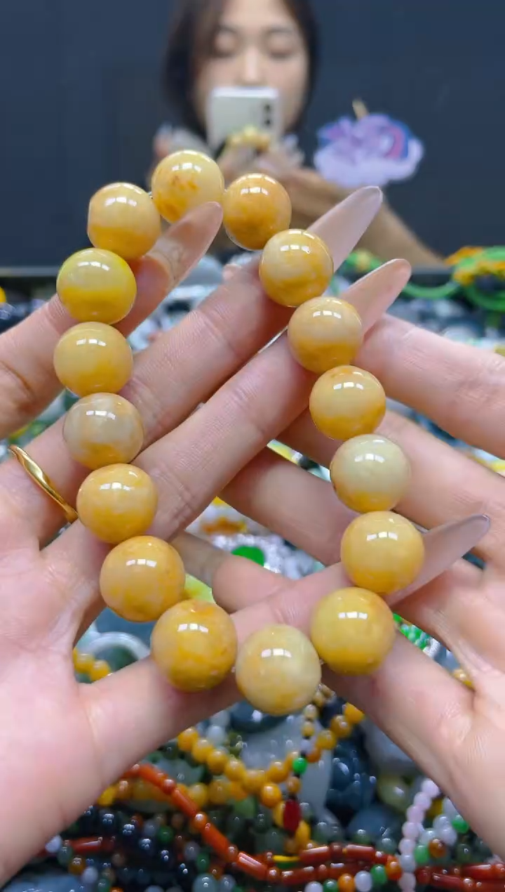 翡翠未镶嵌颈饰13MM/C/翡翠A货，一件也是批发价