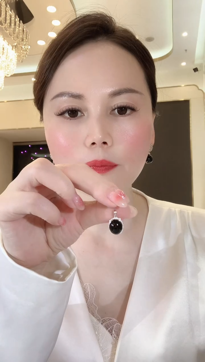 【闪购商品】翡翠吊坠(不含链)18K金镶嵌A14 