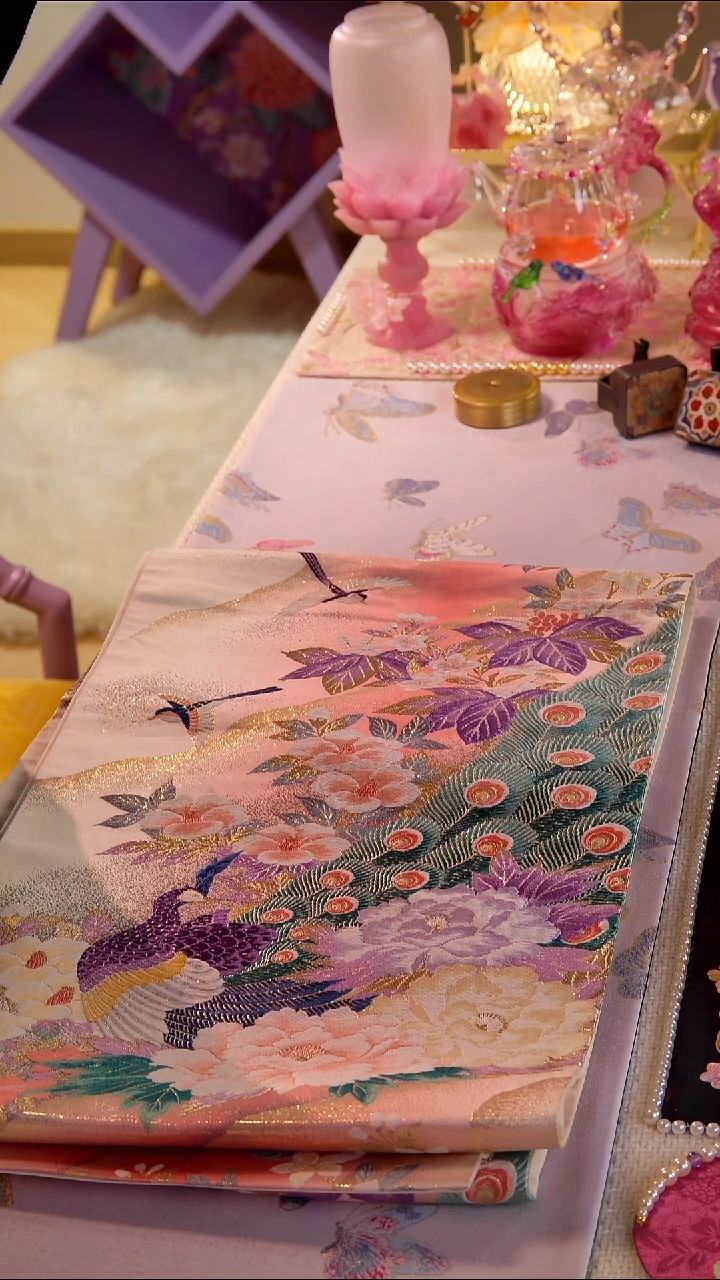 非遗西阵织 如图所示