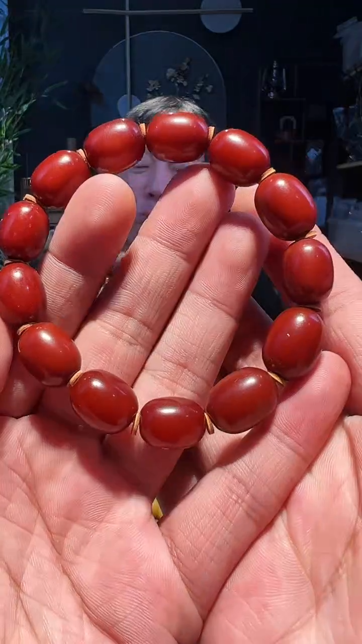 【闪购商品】蜜蜡手串未镶嵌老红枣